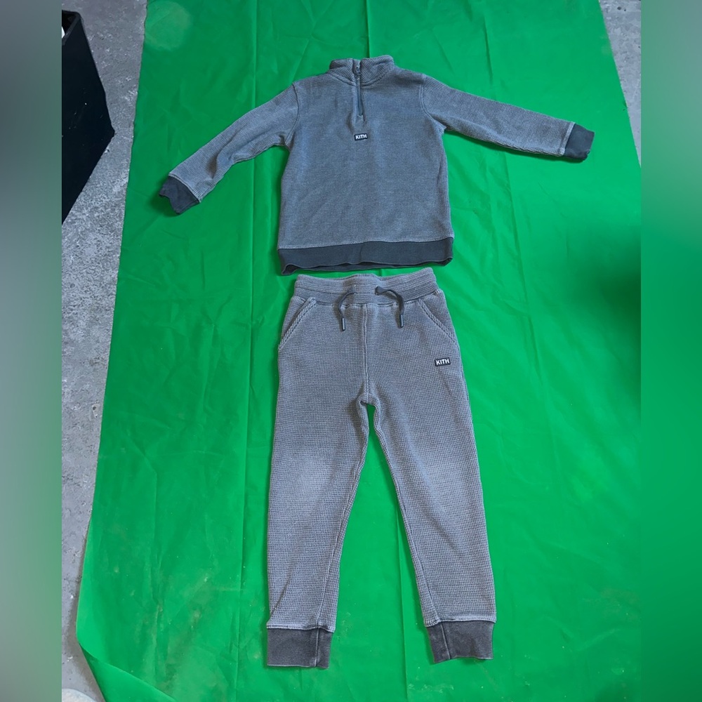 Kith Kids Gray Sweatpants & Joggers Set Sz. 4